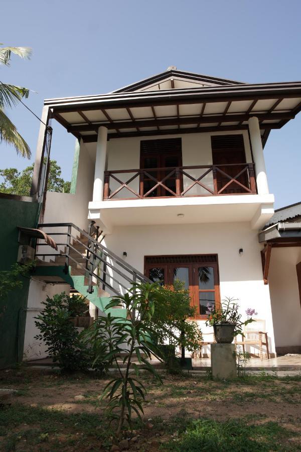 Surf Nest Hiriketiya Otel Dikwella Dış mekan fotoğraf
