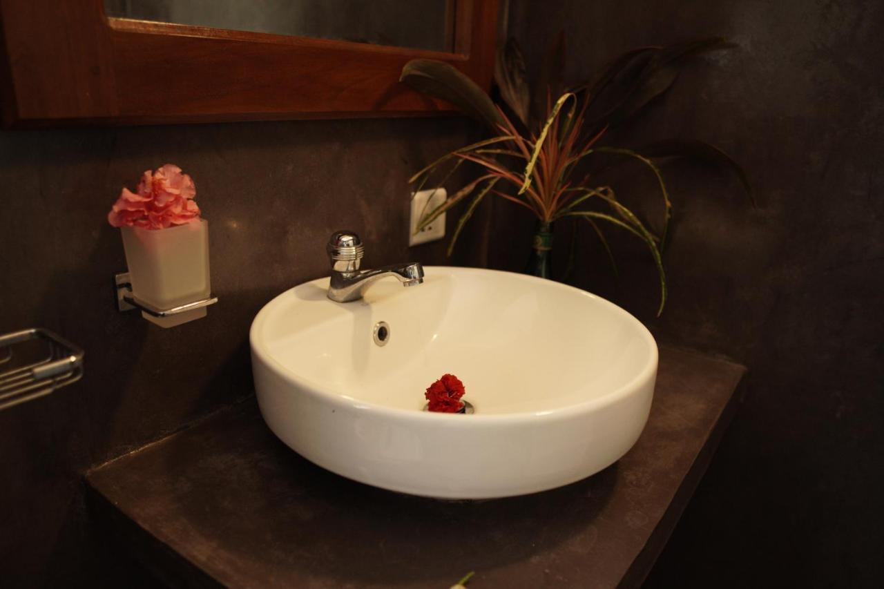 Surf Nest Hiriketiya Otel Dikwella Dış mekan fotoğraf